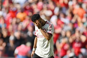 九州体育官网-关于利物浦前锋萨拉赫成功获得非洲足球先生荣誉，备战新赛季的信息